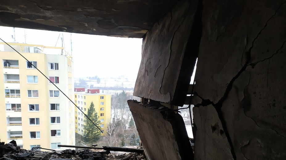 Panelák klidně zbourejte, souhlasí majitelé bytů. Další FOTO zkázy