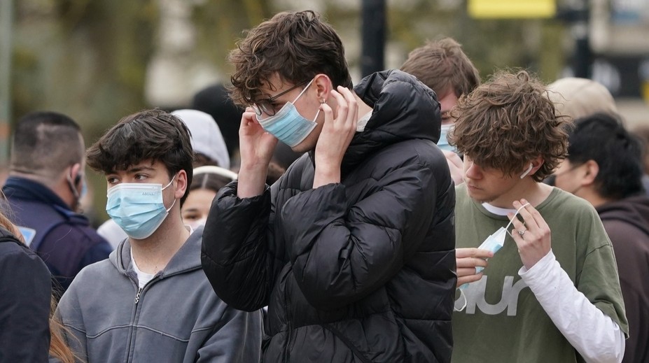 Na školách se šíří nebezpečná nemoc. Dva studenti podlehli meningitidě