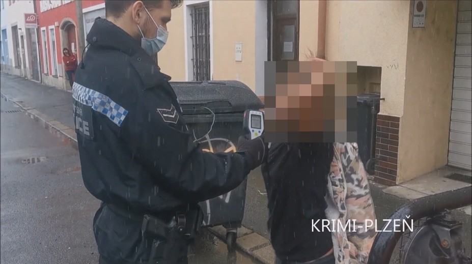 Tanečnice v Plzni. Předávkovala se pervitinem a nemohla přestat trsat