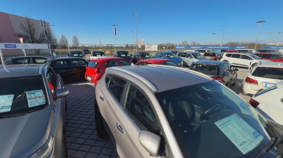 Obchod s ojetinami stále kvete. Češi kupují hlavně SUV a vozy s automatem