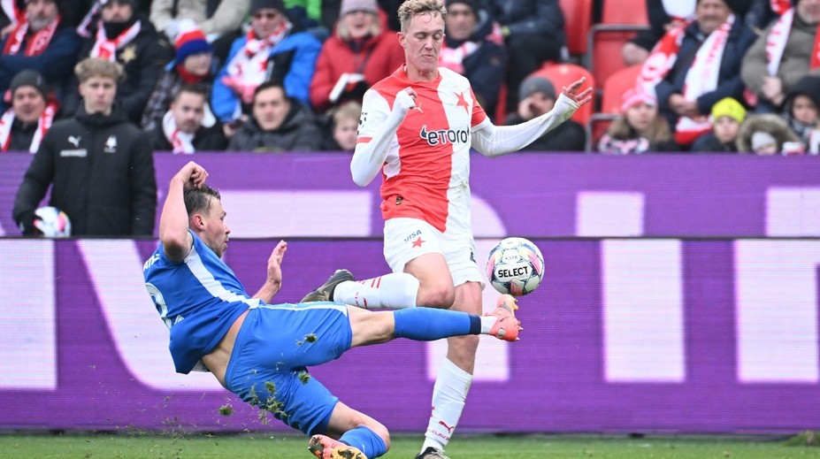 Liga má jistý míč až do roku 2030. A kluby si díky UEFA o dost polepší