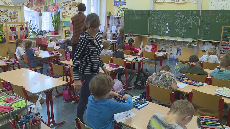 Nový školní rok bude nejtěžší za poslední roky. Školy čeká řada výzev