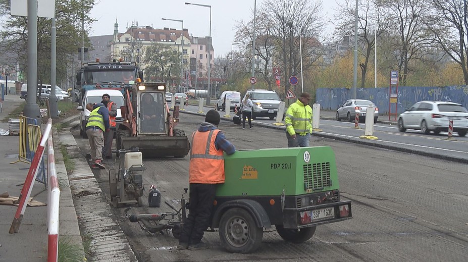 Tái thiết đường phố rộng lớn tại Praha