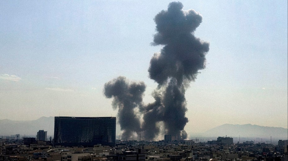 Írán oznámil ve válce novou taktikou. Chystá se ji použít proti celému Západu