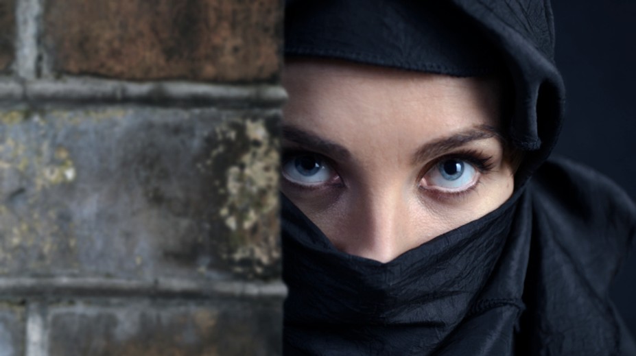Zaměstnavatelé mohou muslimkám zakázat šátky, rozhodl evropský soud