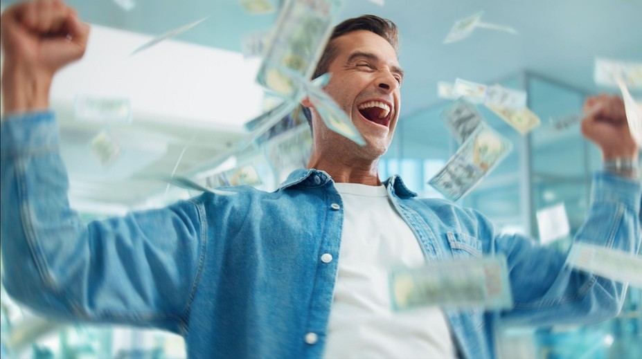 Šťastlivec si koupil los za dvacku. Ráno zjistil, že vyhrál stovky milionů