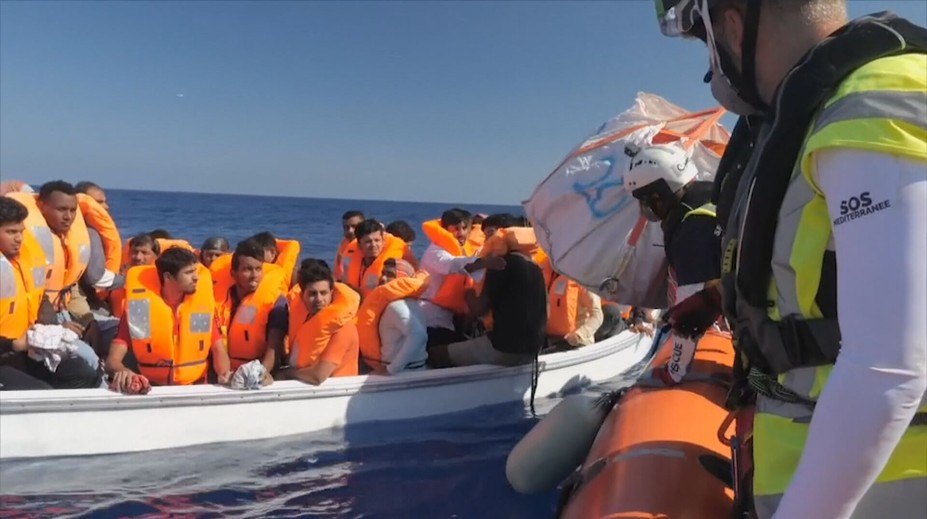 Jak by Česko mělo řešit situaci s migranty? Ptejte se analytika