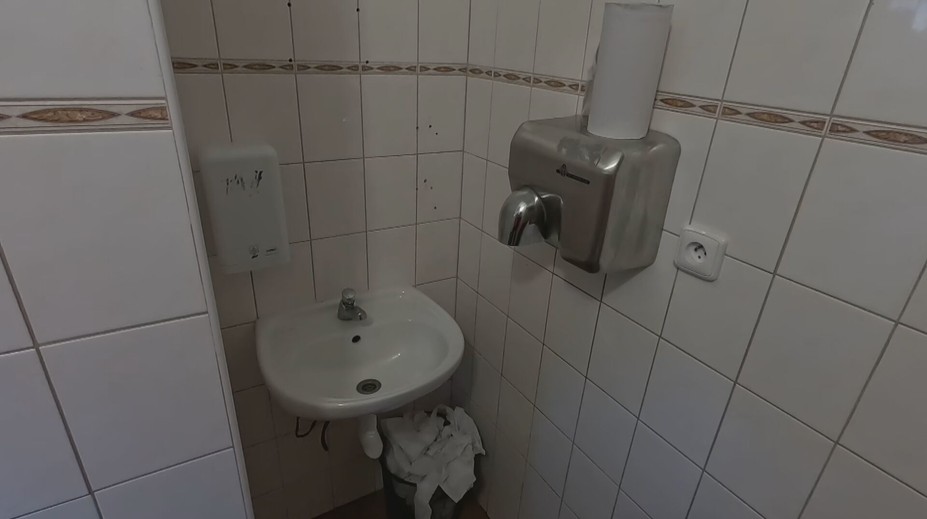 Areály se chystají na nával lyžařů o prázdninách. Přidat ale musí v údržbě toalet