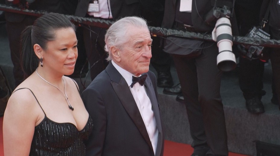 Zlatou palmu získal v Cannes Robert De Niro. V projevu se pustil do Trumpa
