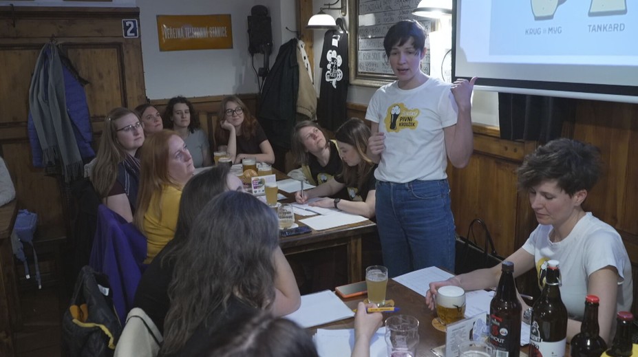 Pivo už dávno není jen mužskou záležitostí. Ženy z Ostravy si založily pivní spolek