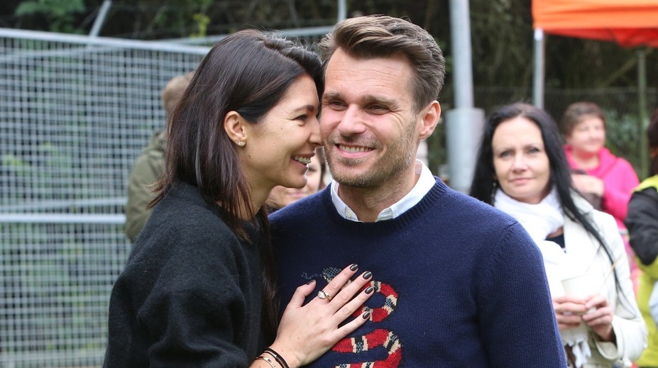 Dcera Leoše Mareše slaví čtyři roky. Celý tatínek, shodují se fanoušci pod fotkami