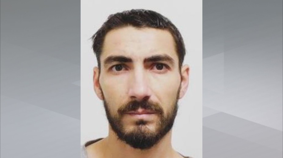 Cảnh sát tìm kiếm tù nhân