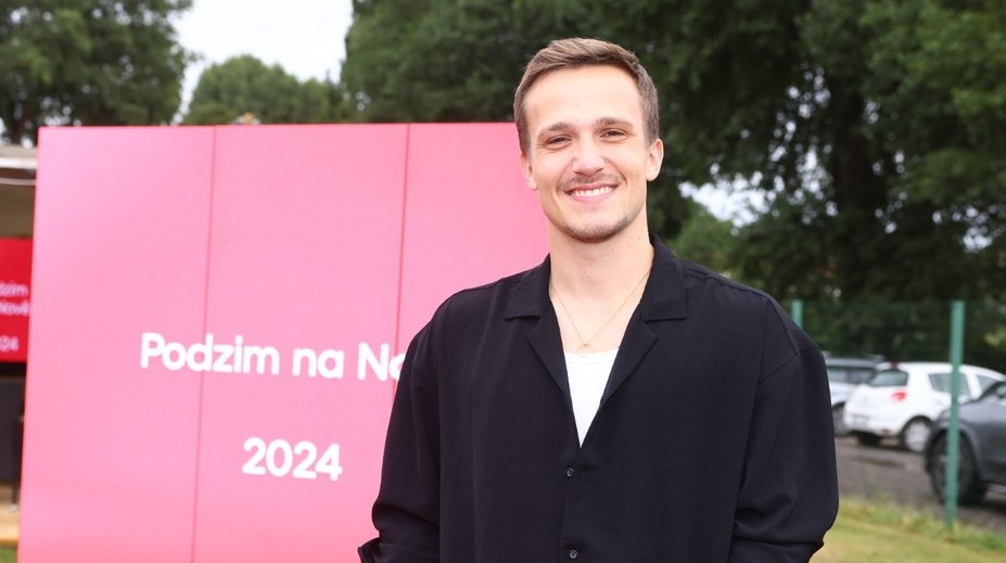 Martin Carev oznámil radostnou novinu. Pochlubil se miminkem v náručí
