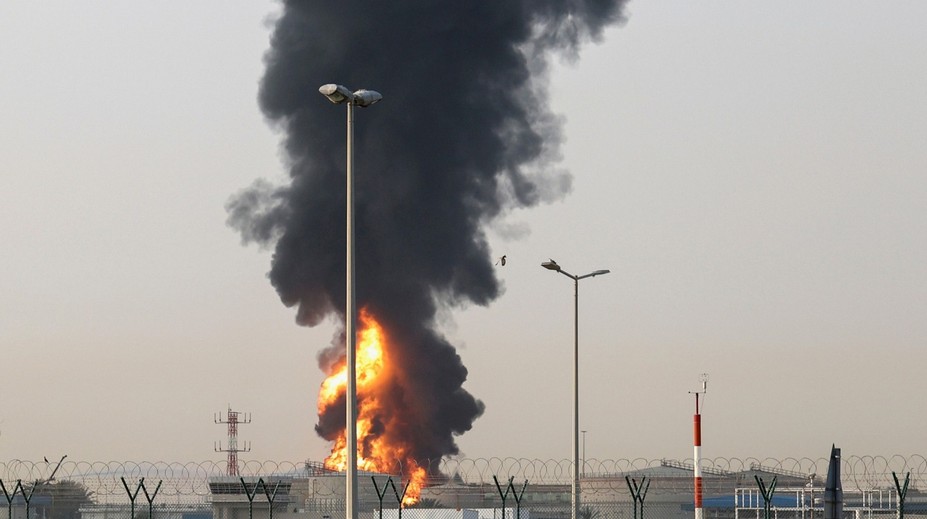 Další útok poblíž letiště v Dubaji. Aerolinky musely přerušit provoz