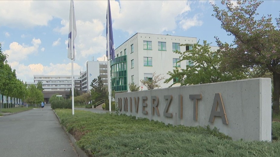 Nového děkana Západočeské univerzity viní z plagiátorství. Případ už řeší vedení školy