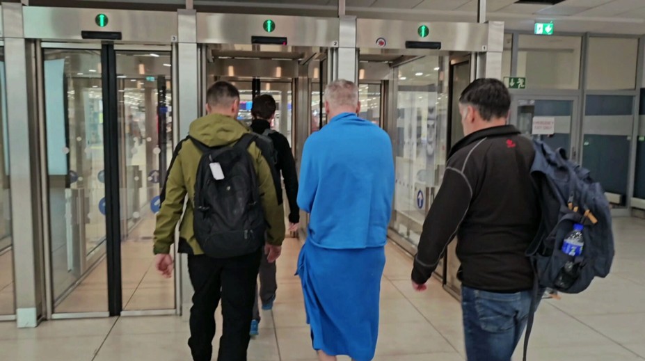 Před spravedlností utekl do Kostariky. Teď muže vrátili zpět do Česka