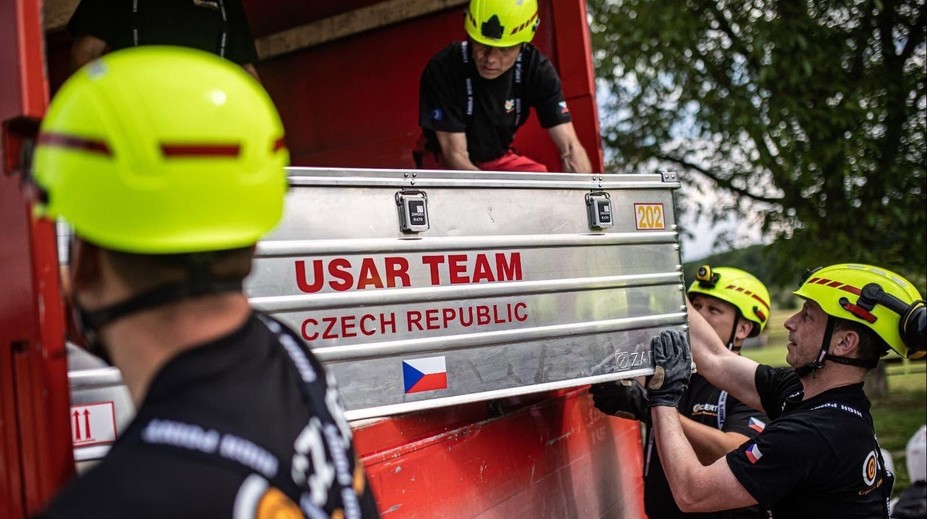 Čeští záchranáři už jsou ve Venezuele. 19 jich uvízlo na ostrově