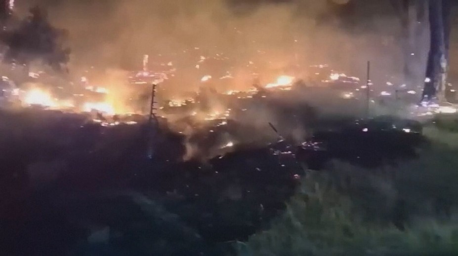 Evropu sužují nejničivější požáry za posledních 20 let. Z domovů vyhnaly tisíce lidí