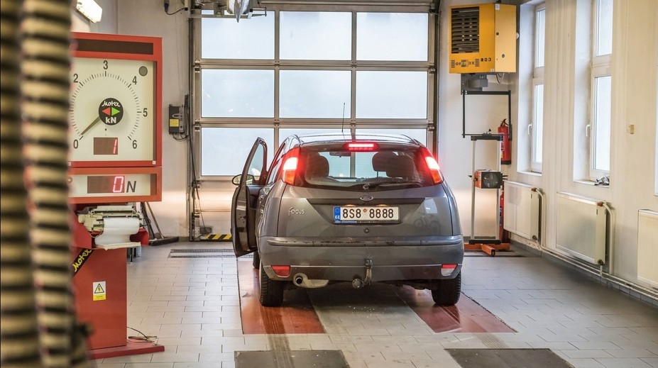 Jak nevyletět od technické kontroly. Expert radí, na co si dát pozor