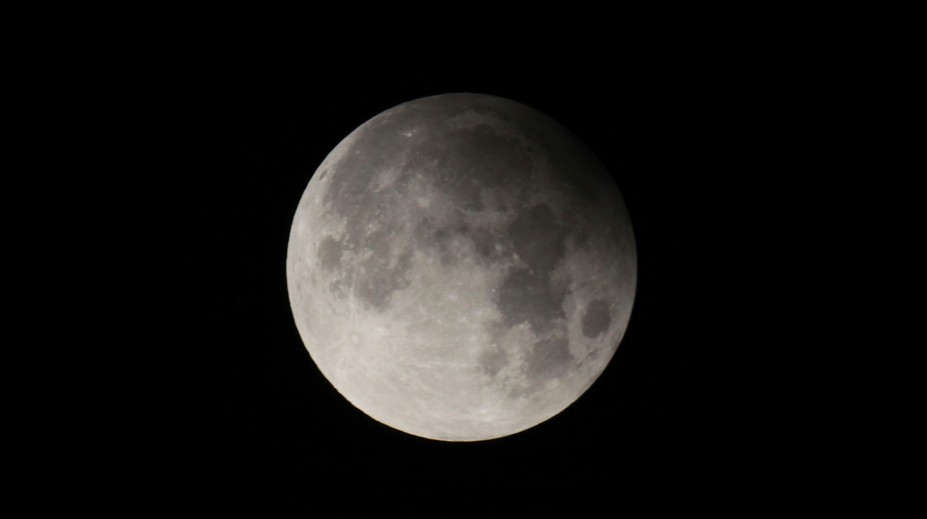 Astroložka varuje: Přichází extrémně silný úplněk s polostínovým zatměním