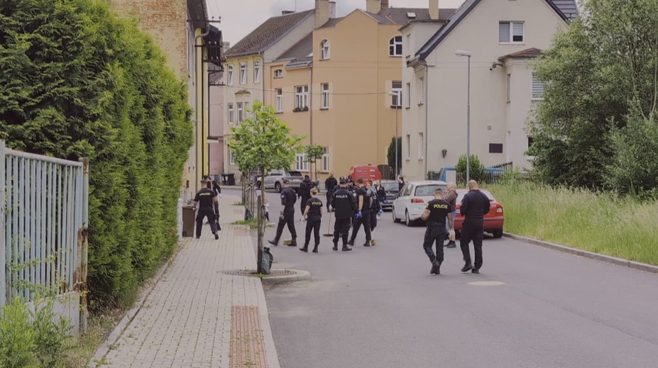 Obyvatelé Kynšperku po nálezu části tělíčka promluvili: Měli jsme strach o děti