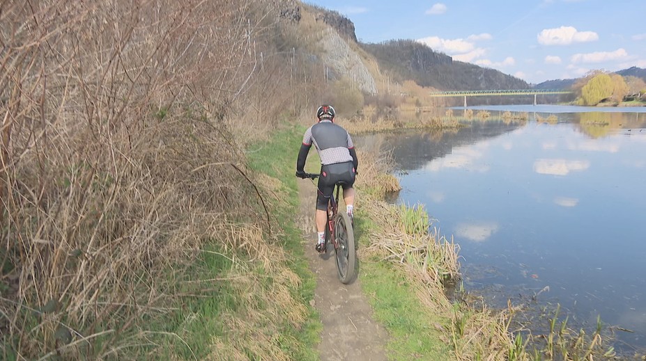 Z Úholiček povede nová cyklostezka. Metr má stát stejně, jako metr dálnice