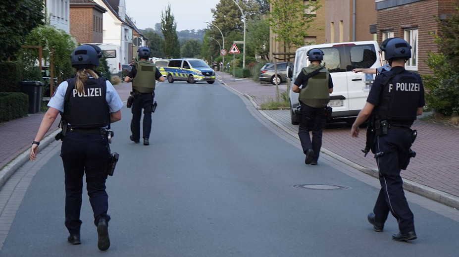 Velký zásah na bavorské střední škole. Na místě je několik zraněných
