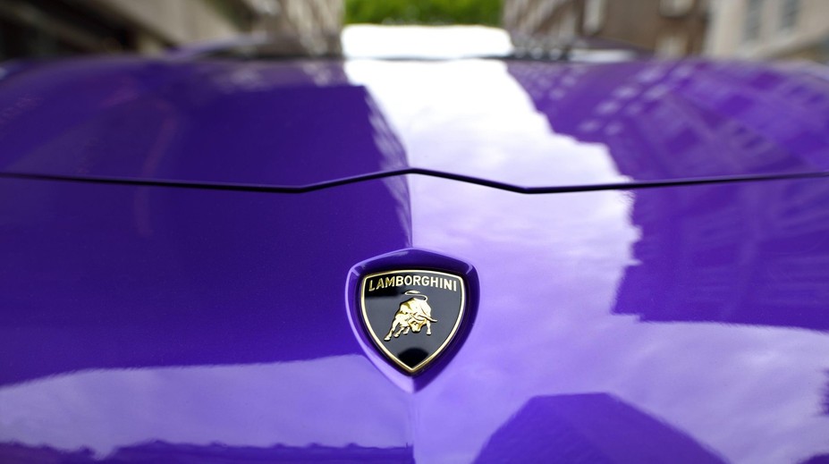 Záhadný nález: Uprostřed pralesa objevili opuštěné a zbědované luxusní lambo