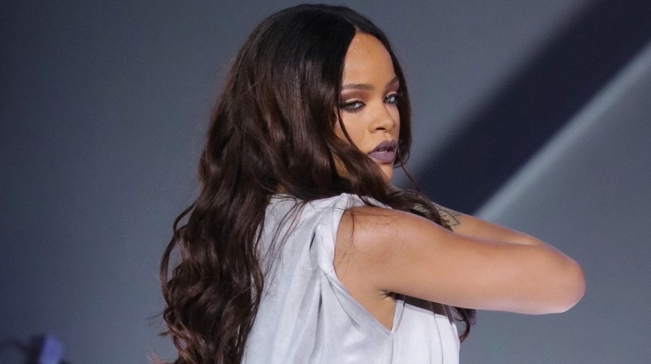 Útok na Rihannu. Na dům slavné zpěvačky někdo střílel z pušky