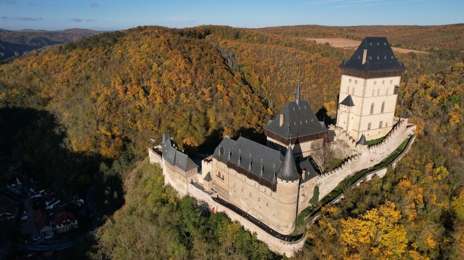 Češi mohou mít další památky UNESCO. Ve hře je Karlštejn i Kačina