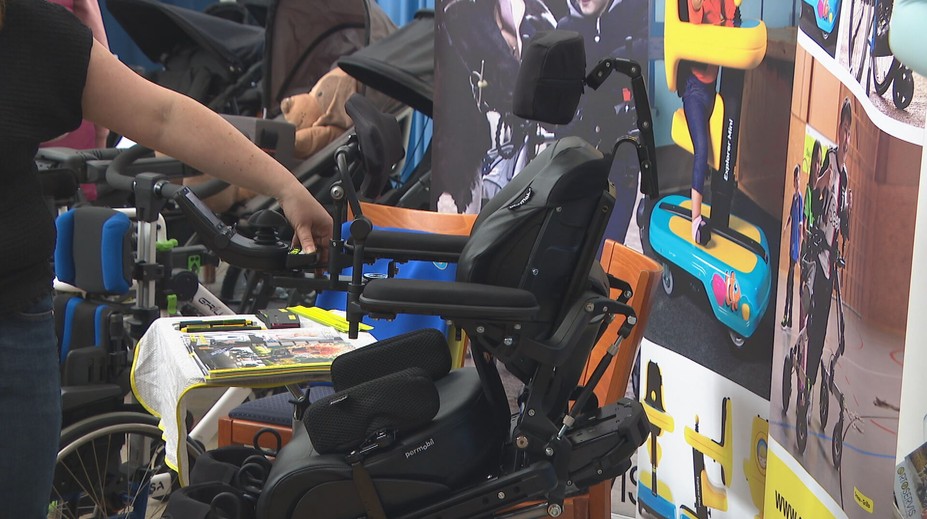 Veletrh v Praze ukázal pokrok v rehabilitaci. Pomůcky brzdí vysoké ceny