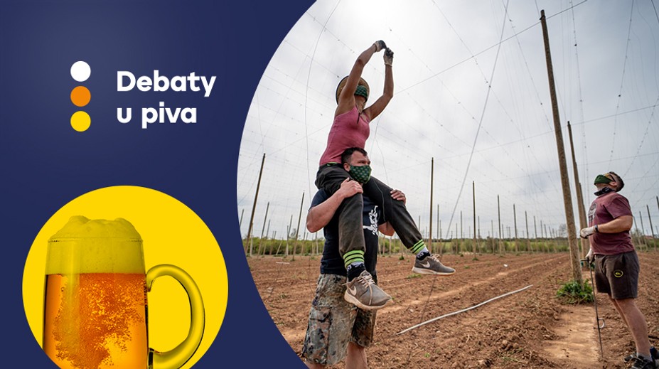 Výčepní vyrazili na chmel. Využili tak čas, kdy nemohli čepovat pivo