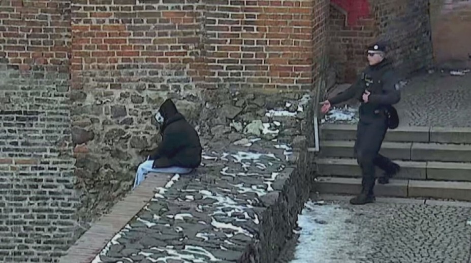 Nešťastná láska přivedla ženu na okraj hradeb. Chtěla spáchat sebevraždu