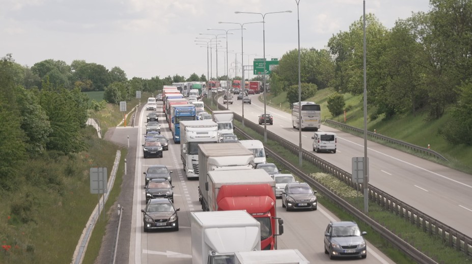 Na Pražském okruhu budou bourat dva mosty. Řidiče čekají výrazná omezení