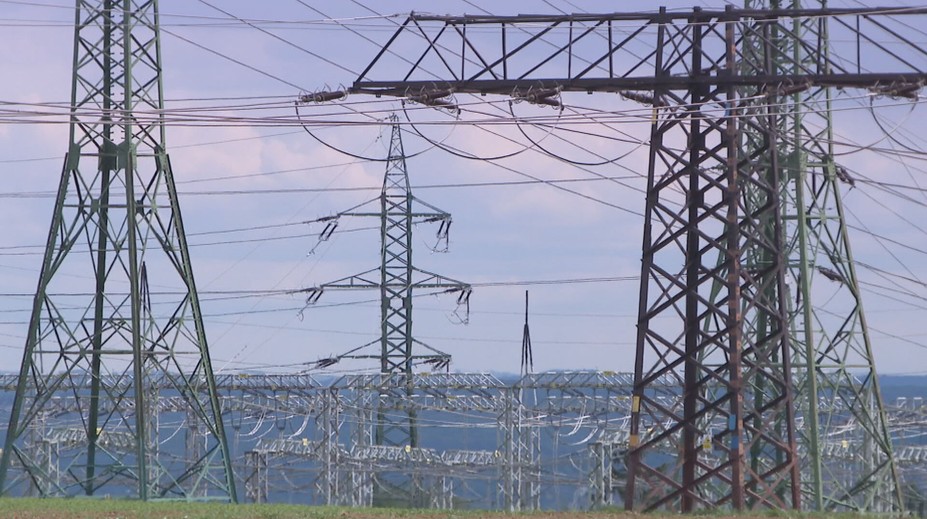 Za elektřinu platí Češi skoro nejvíc z Evropské unie. Hůř jsou na tom už jen Rumuni