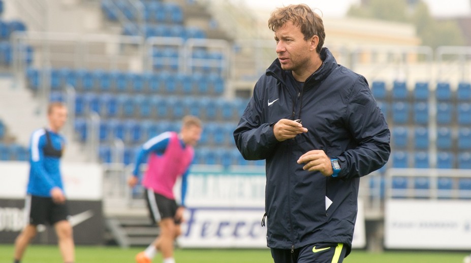UEFA rozhodla v případu trenéra Vlachovského. Dostal exemplární trest