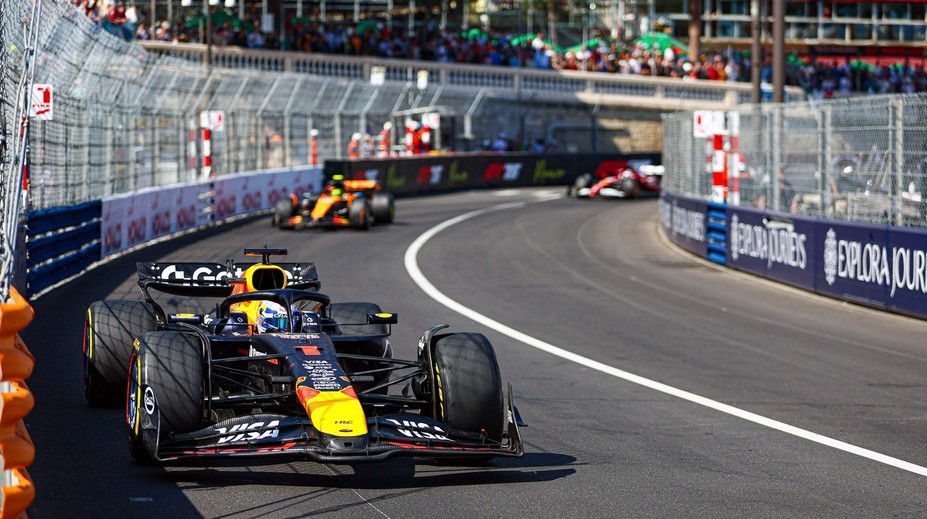 Dvě povinné zastávky v Monaku? K ničemu, říkají experti F1. Chybělo drama
