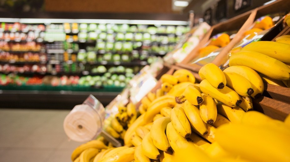 Siêu thị bắt đầu phát bananas miễn phí