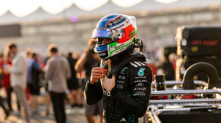 Hvězdný pilot F1 šel v utajení na motokáry. Nedostal se ani na stupně vítězů