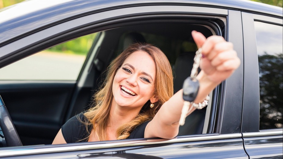 Podání žádosti o řidičák v 17 má přísné podmínky. Platí pro žáky i jejich rodiče