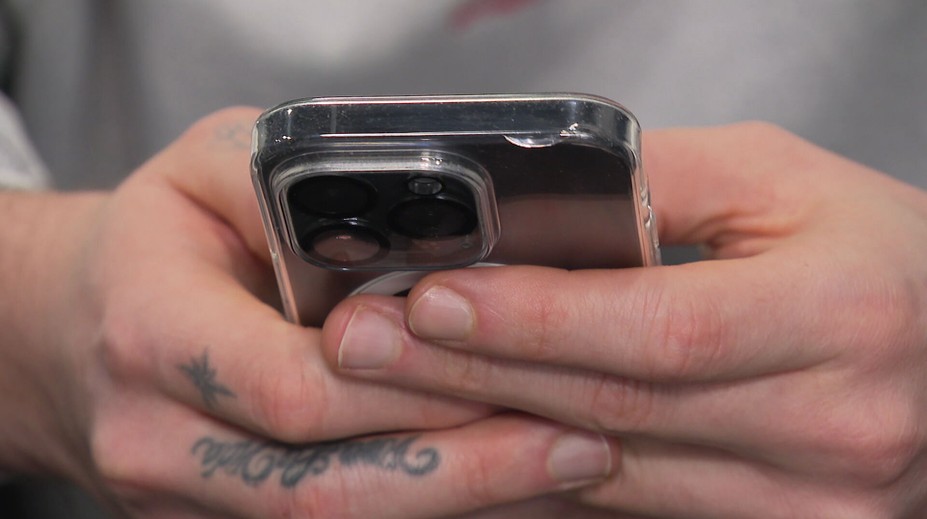 Châu Âu Bắt Đầu Cuộc Chiến Chống Nghiện Mạng Xã Hội