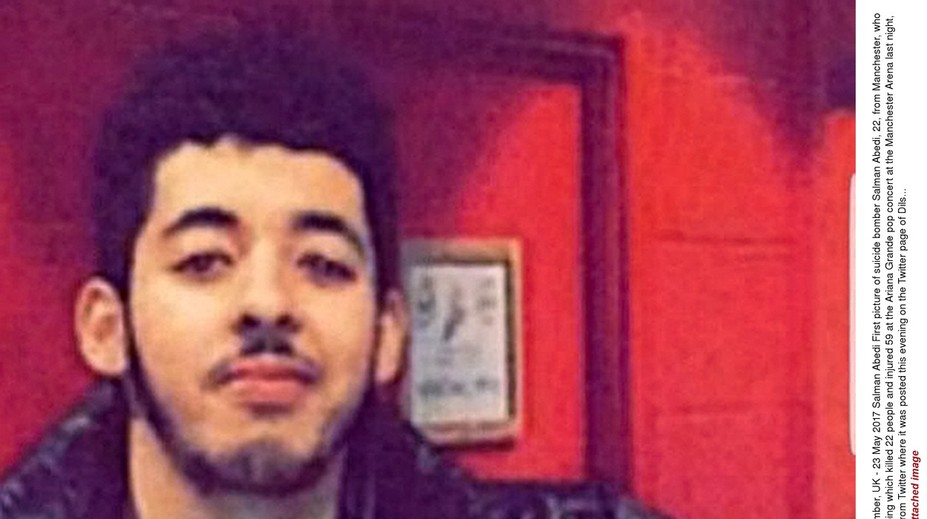 Atentátníka z Manchesteru před lety zachránili britští námořníci