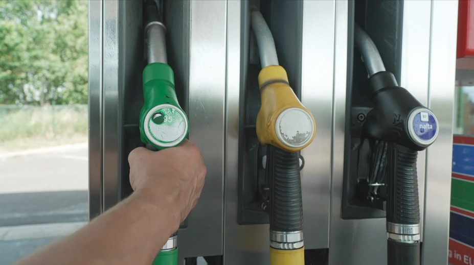 Slovensko zavedlo vyšší ceny nafty pro turisty. Hrozí to i v Česku, varuje vláda