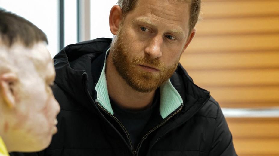 Přísně tajná návštěva: Princ Harry překvapil ukrajinské vojáky