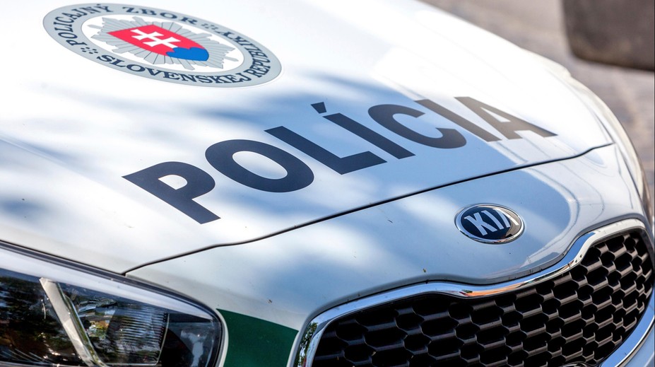 Muž prohrál soudní spor. V obchodním centru pak pobodal svou obhájkyni