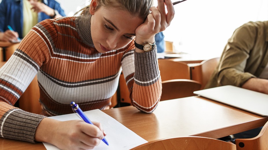 Státní maturity odstartovaly. Zkoušku z dospělosti skládá přes 80 tisíc studentů