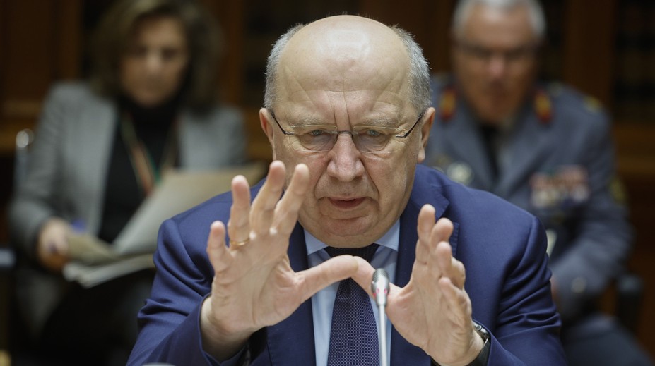 Ruské útoky v Evropě budou sílit, varoval eurokomisař. Příkladem má být Polsko