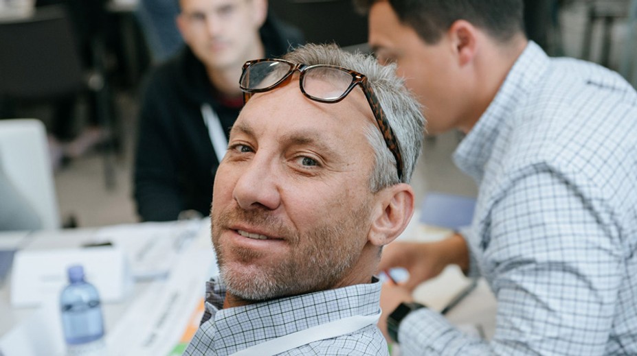 Putinův kritik údajně spáchal sebevraždu. Jeho smrt vyvolává otazníky