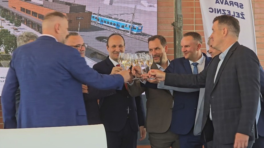V Jihlavě otevřeli terminál vysokorychlostní tratě. Projekt ale nabírá obří zpoždění