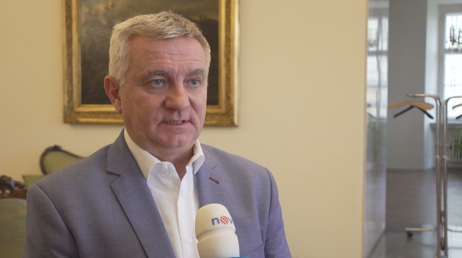 Vyšetřování nehraje Mynářovi do karet. Ukázalo, že nelegální samopal byl funkční
